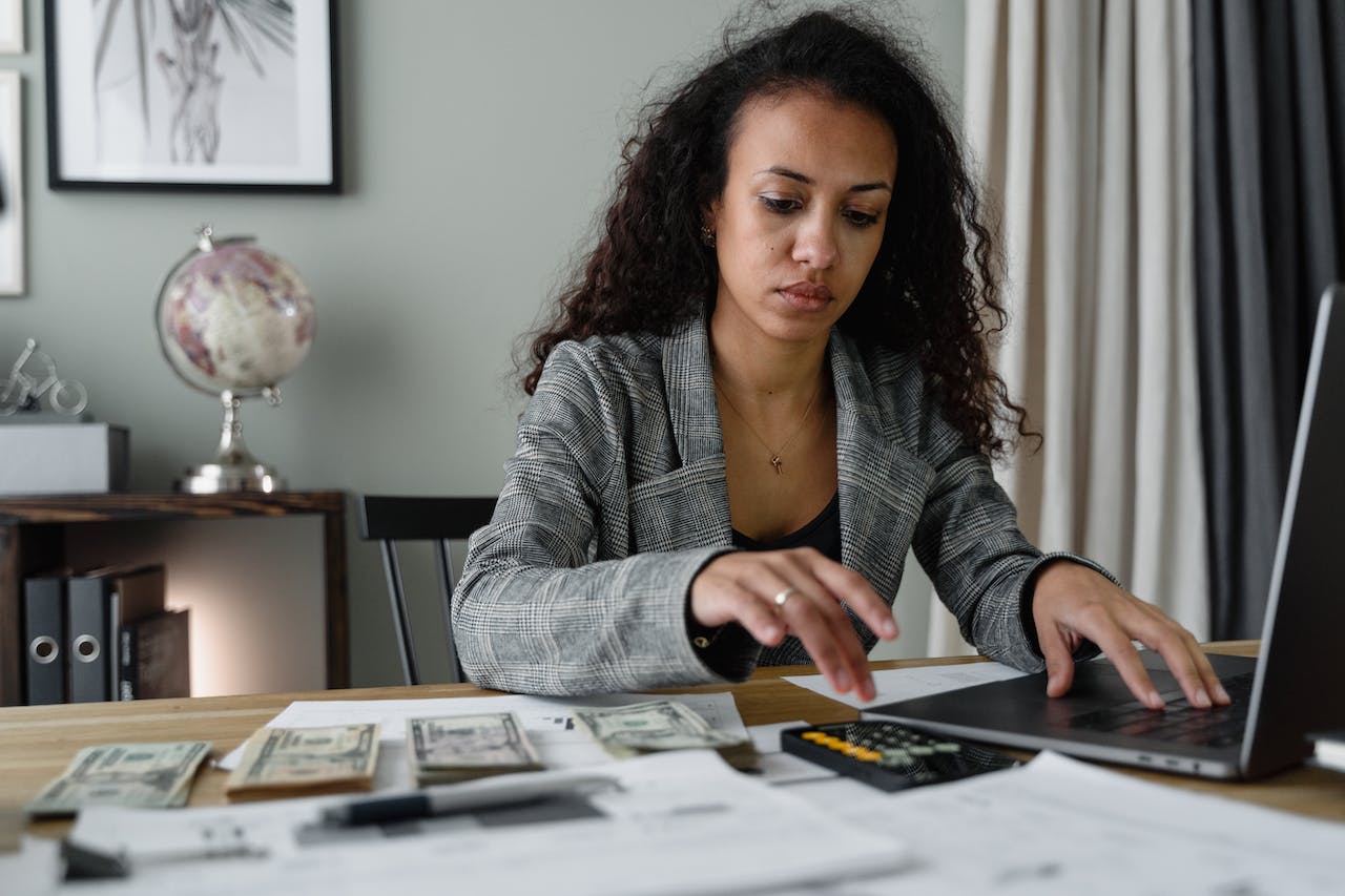 How Much Does a HR Generalist Make?